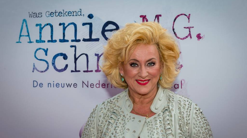 Karin Bloemen geopereerd aan knieën
