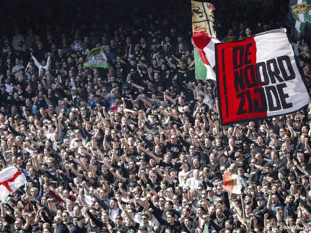 Boycot Boycot supportersgroep Feyenoord na stadionverboden om vuurwerk