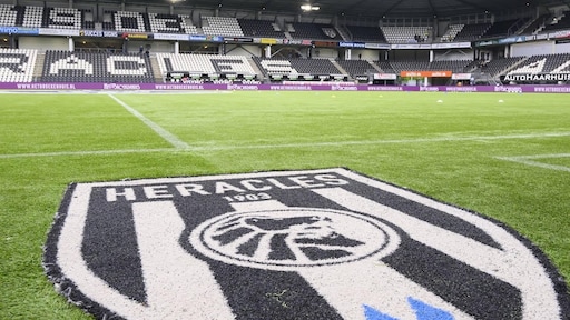 Koploper Heracles Almelo lijdt bij Almere City eerste nederlaag
