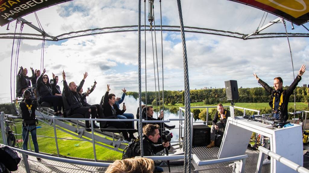 Armin van Buuren draait op grote hoogte