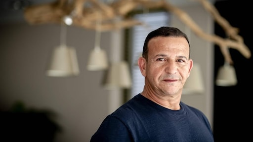 Kwaadaardig plekje op neus Najib Amhali verwijderd