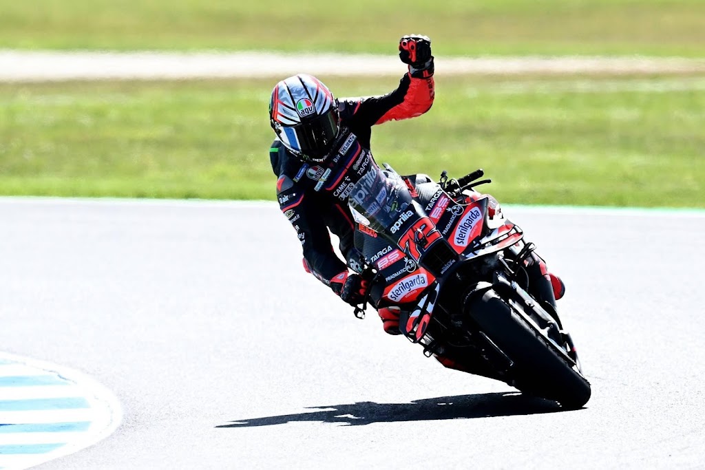 Italiaan Bezzecchi wint voor derde keer sprintrace in MotoGP