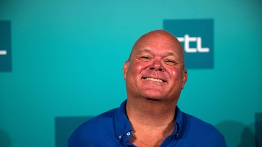 Paul de Leeuw furieus door aidsspandoek boeren