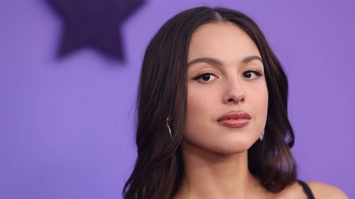 Olivia Rodrigo in tranen tijdens grootste show in carrière: 'Kan ogen niet geloven'