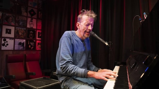 Jan Rot gaat bij herkansing in Slimste Mens onderuit