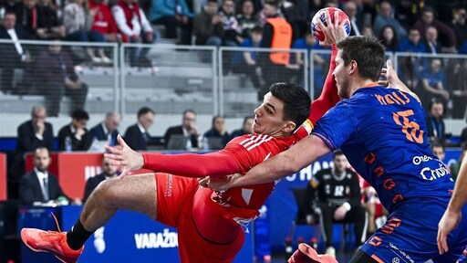 Handbalsters lijden op het WK een dure nederlaag tegen Hongarije