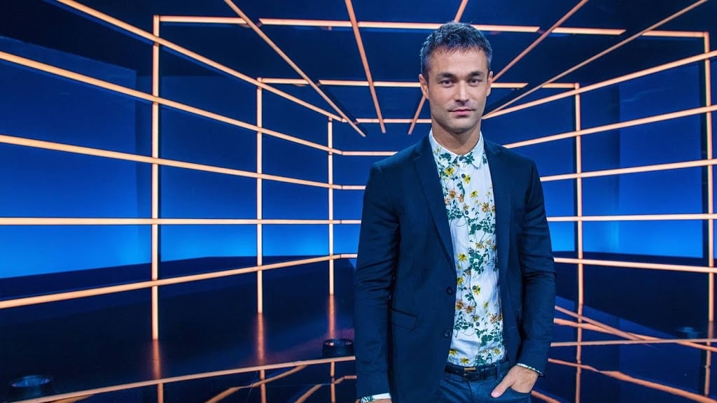 Jan Kooijman voelt BN'ers aan de tand over seks