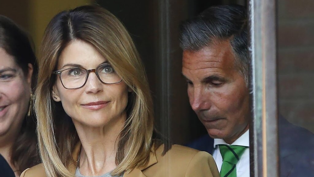 Studiefraude-rechtszaak Lori Loughlin gaat gewoon door
