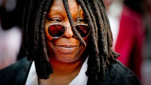 Whoopi Goldberg blijft uit voorzorg thuis