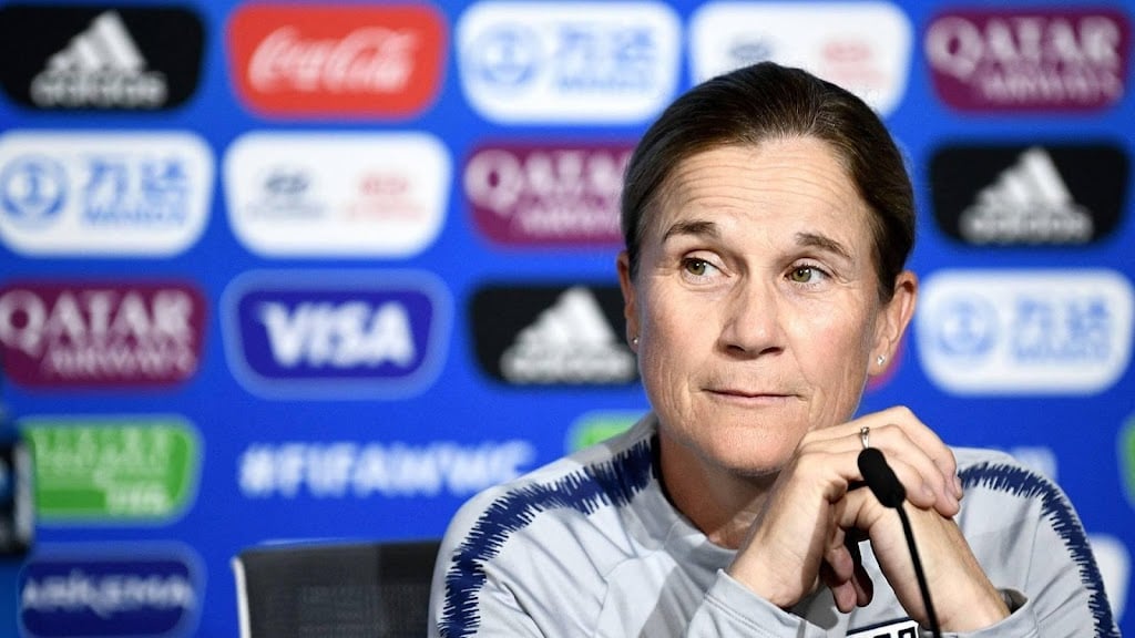 FIFA: elk vrouwenteam minimaal één vrouwelijke coach