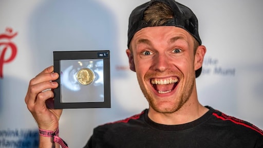 Enzo Knol neemt eigen munt in ontvangst