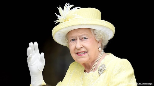 Als priester verklede indringer slaapt bij Queen Elizabeth