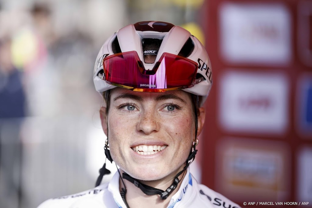 Topfavoriete Vollering zag plan van ploeg mislukken in Gold Race