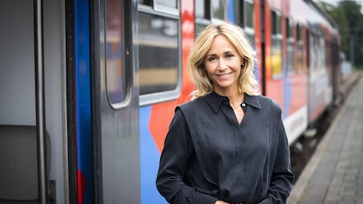 Wendy van Dijk wordt levend standbeeld van Florence Nightingale