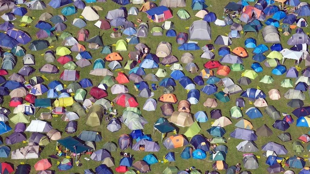 Lichaam gevonden van 19-jarige man in tent op festival Decibel in Hilvarenbeek