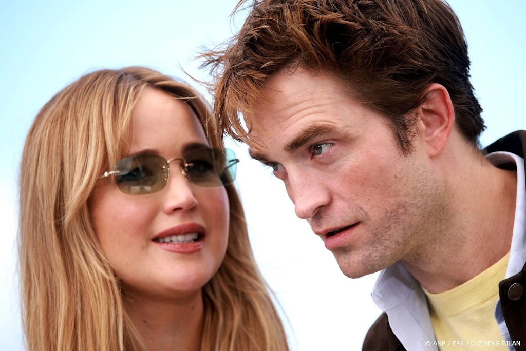 Jennifer Lawrence viste eten uit de prullenbak voor Robert Pattinson