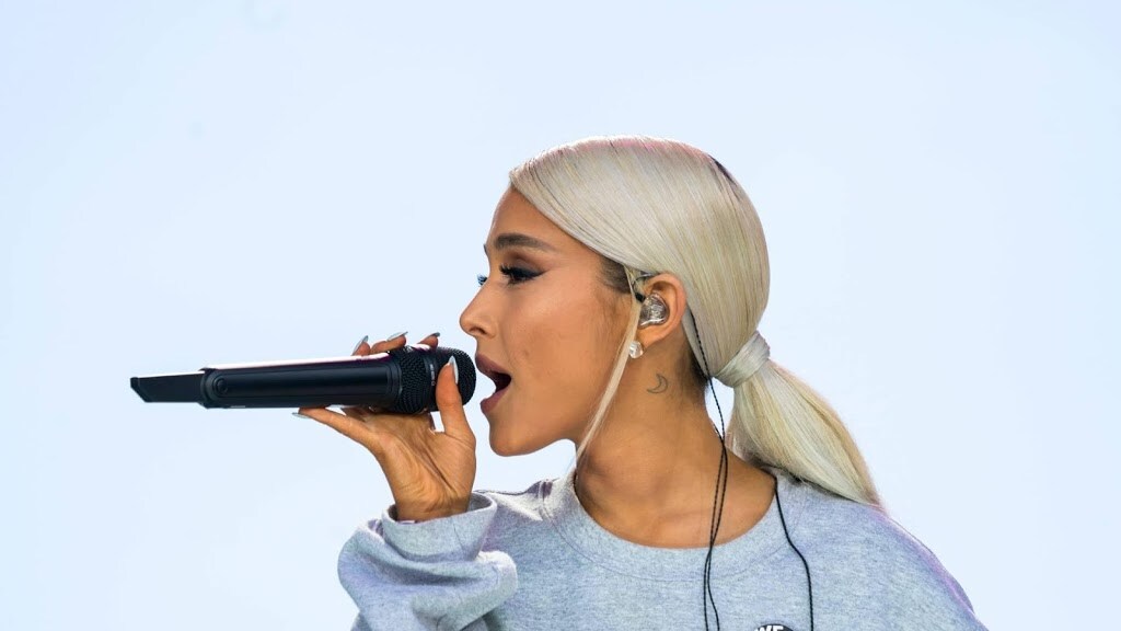 Ariana Grande viert kerst dit jaar ondersteboven