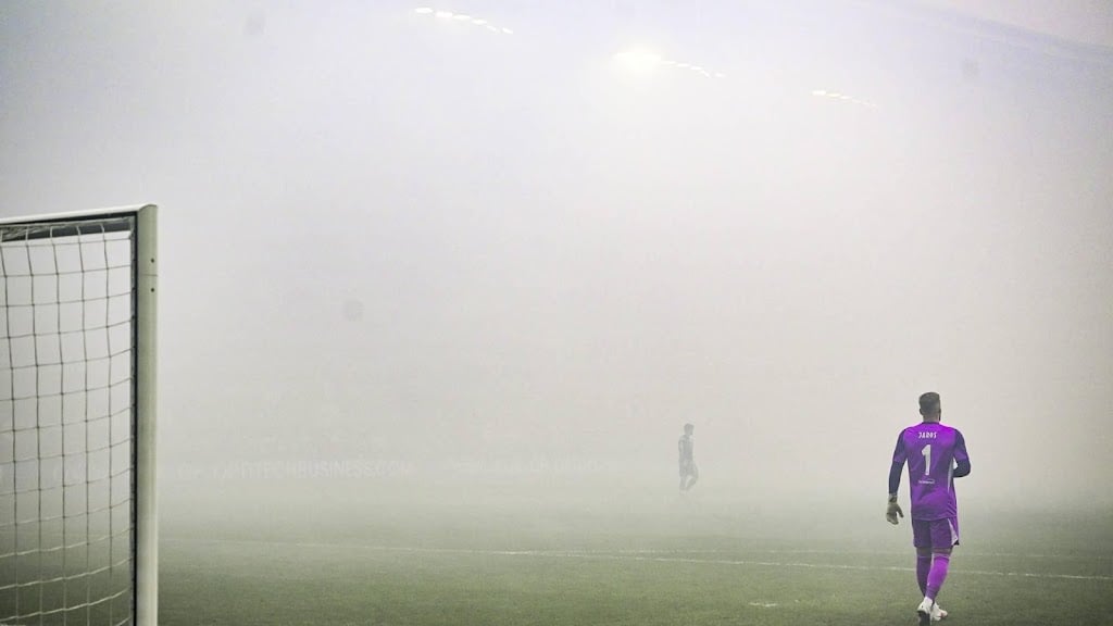 Ajax verliest ook doelman Jaros met zware knieblessure