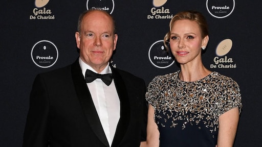 Prins Albert en prinses Charlène openen jeugdtoernooi rugby Monaco