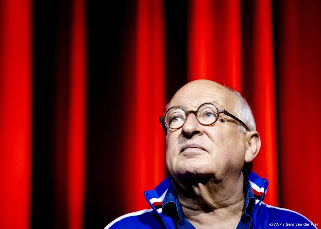 Youp van 't Hek komt met boek over overleden vrienden