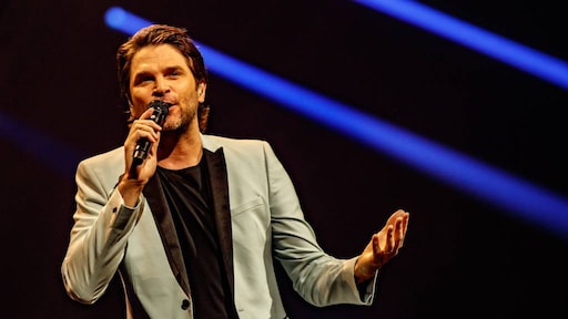 Xander de Buisonjé brengt Hazes-lied uit