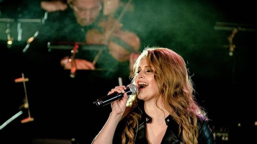 Vajèn van den Bosch eerste artiest bij Disney in Concert: 'Ik kan niet wachten'