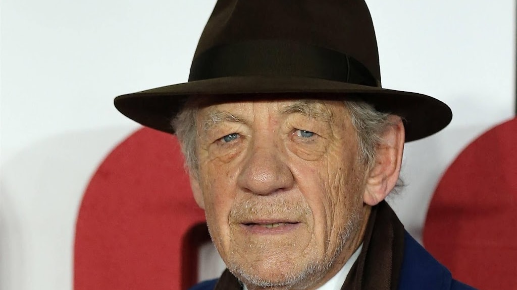 Ian McKellen durft niet meer naar buiten na val van podium