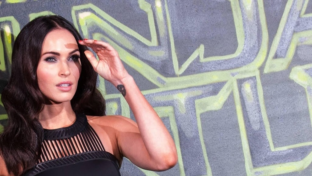 Zoontje Megan Fox draagt soms jurken naar school