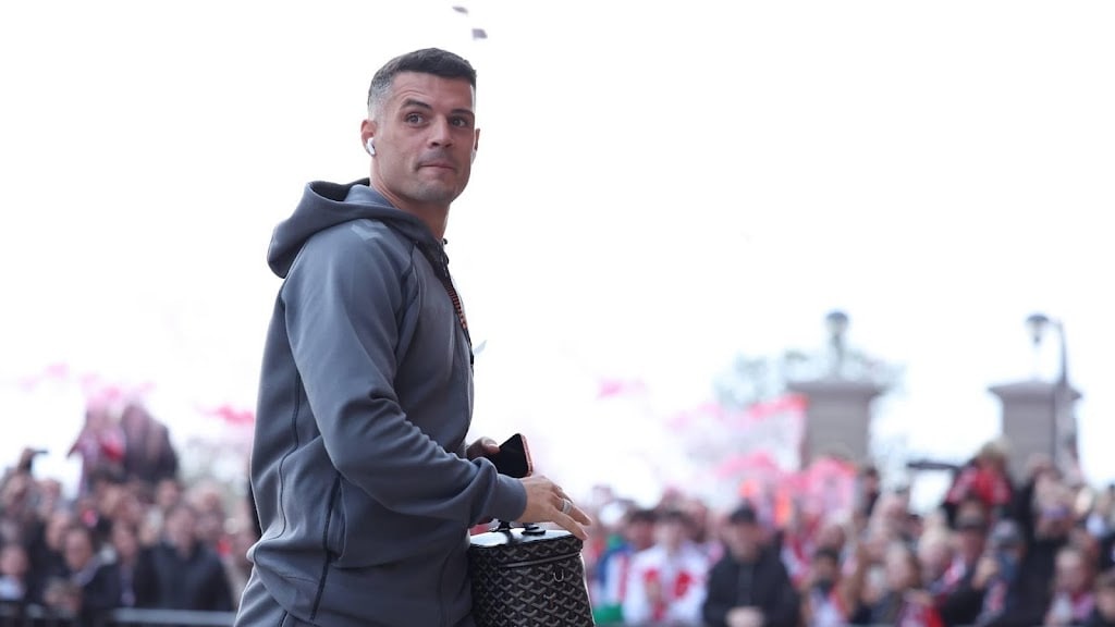 Onderzoek voetballer Xhaka om vermeende valse coronacertificaten