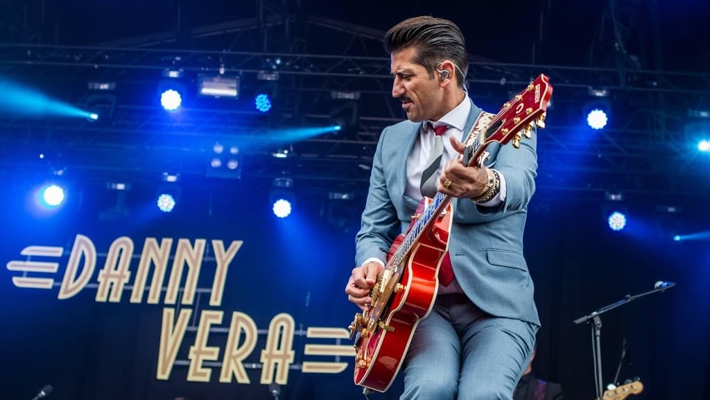 Danny Vera neemt tweede Top 2000 Award in ontvangst