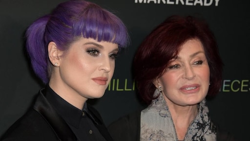 Sharon Osbourne geeft teken van leven na ziekenhuisopname: 'Het gaat goed'