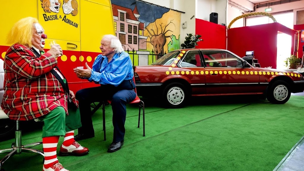 Bassie en Adriaan lanceren na zestig jaar hun eigen game