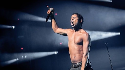 Typhoon viert einde burn-out met concerten in Melkweg