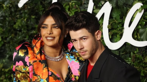 Nick Jonas en Priyanka Chopra maken na halfjaar naam dochter bekend