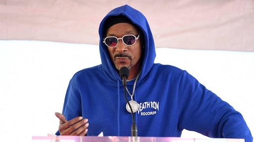 Snoop Dogg veilt eigen spullen via website: 'Betekenen niets voor mij'