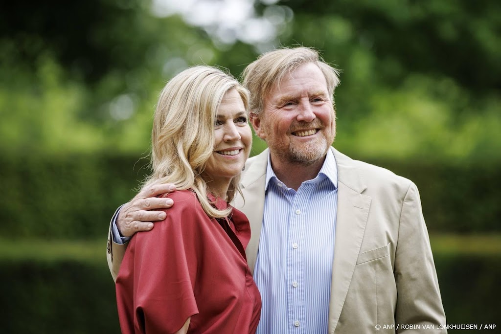 Koning gaat eerst WK kijken met Japanse keizer en daarna naar VS