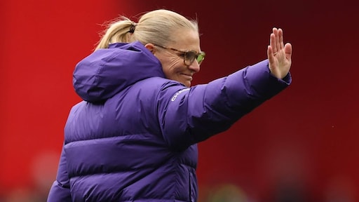 Coach Wiegman ontvangt Vrouwen Eredivisie Oeuvre Award