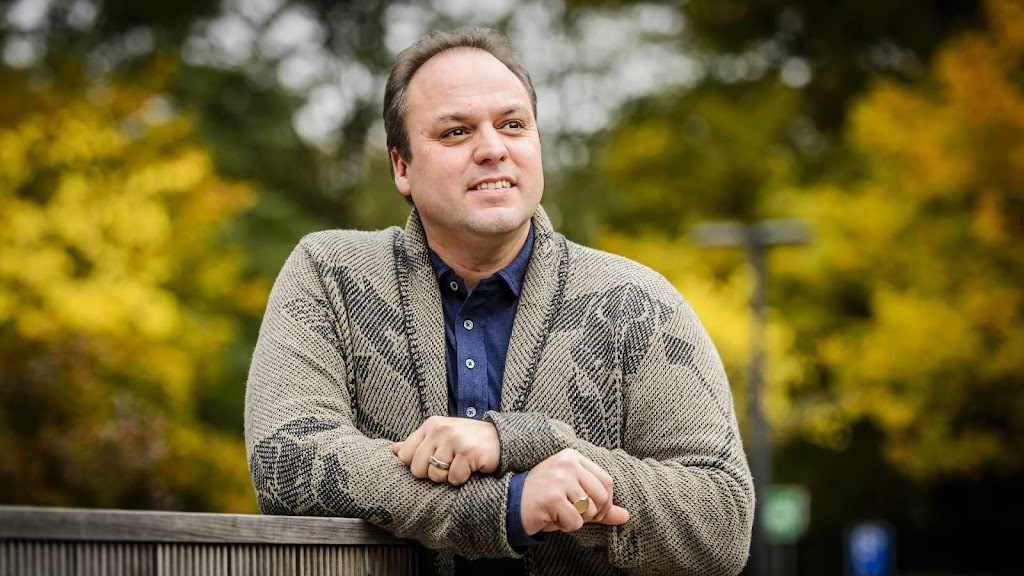 Dit is de opvallende afwezige in reallifesoap Frans Bauer: 'Effe janken'