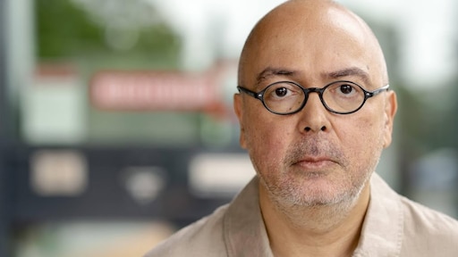 Frans Klein vertrekt per augustus bij de NPO na DWDD-rel