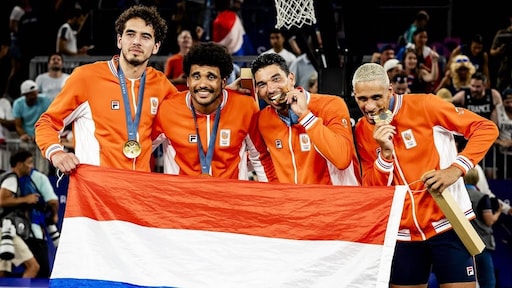 3x3-basketballers dinsdag gehuldigd in Amsterdam