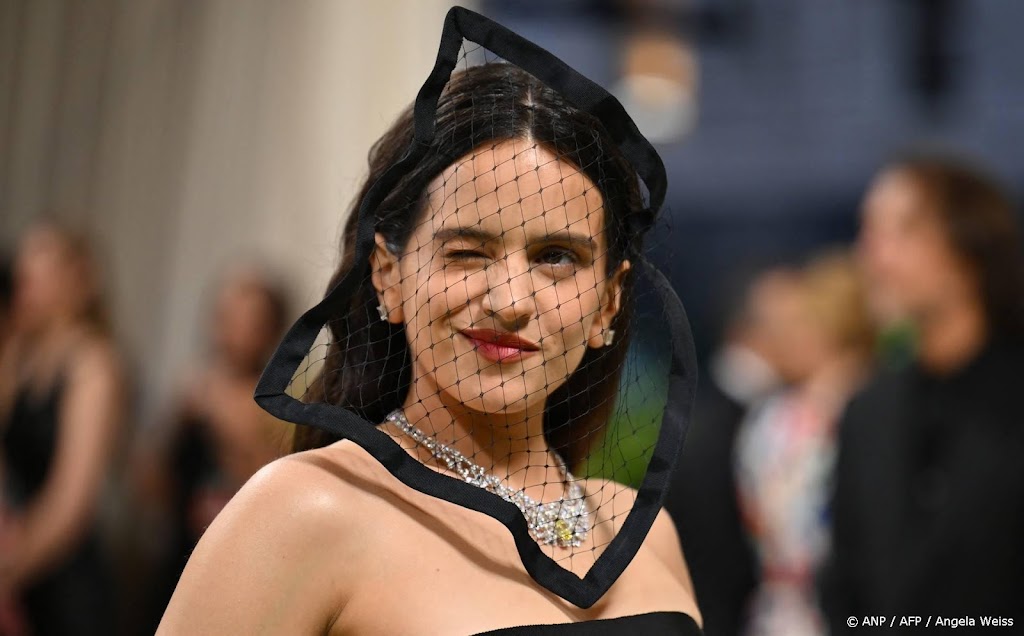 Rosalía kondigt nieuw album LUX aan