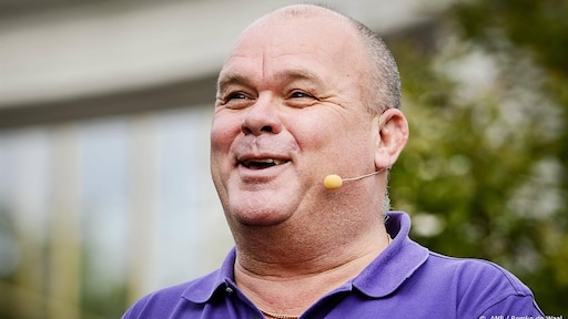 Paul de Leeuw keert terug met talkshow met mensen met een beperking