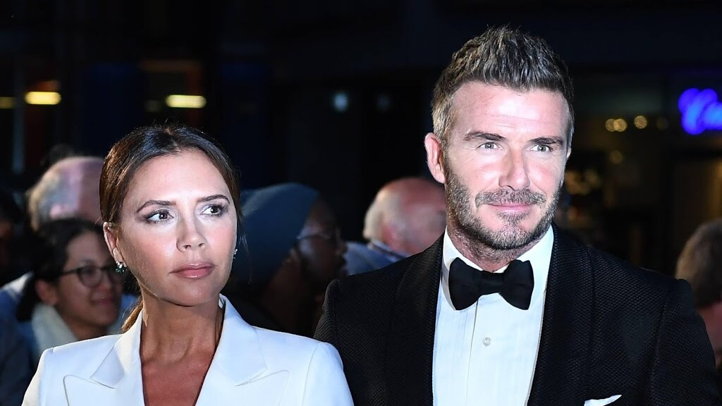 Zoon en dochter David en Victoria Beckham gedoopt