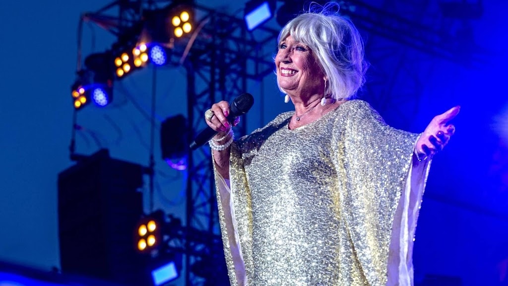 Willeke Alberti voelt zich weer sterk genoeg voor het podium