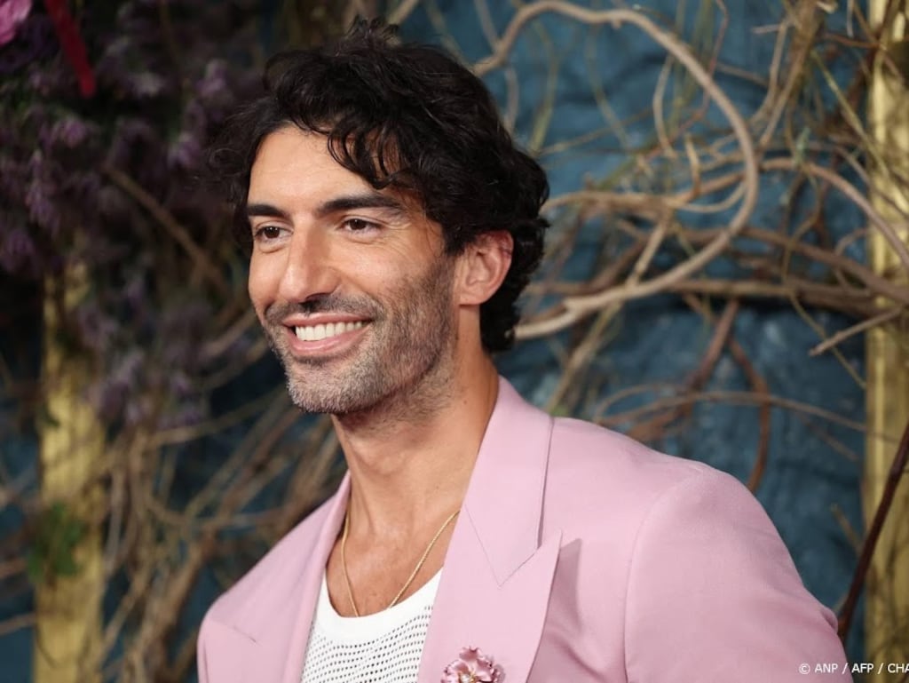 Justin Baldoni wil zaak Blake Lively laten seponeren