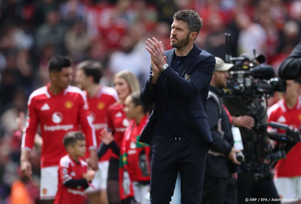 Trainer Carrick verlengt contract bij Manchester United