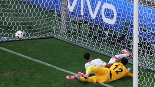 Eigen goal van Turk Akaydin al de zesde op EK voetbal