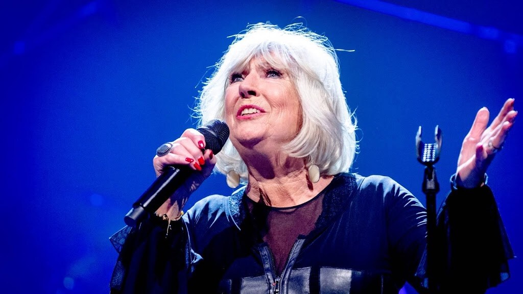 Willeke Alberti popelt om weer het podium op te mogen