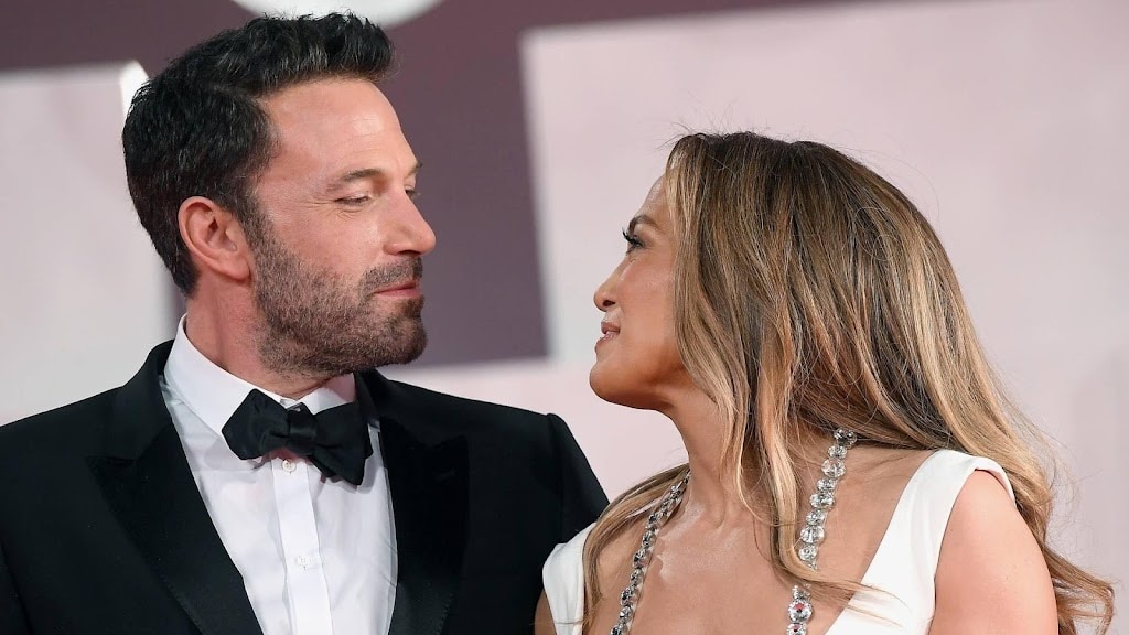 Pasgetrouwde Jennifer Lopez en Ben Affleck gespot in Parijs