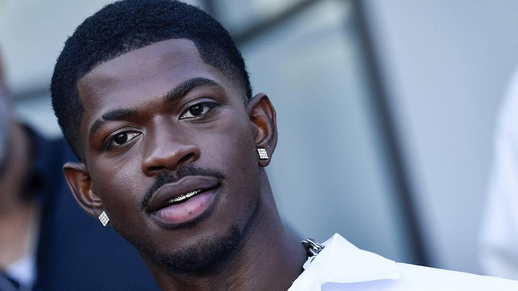 'Lil Nas X blijft zeker nog hele weekend vastzitten'